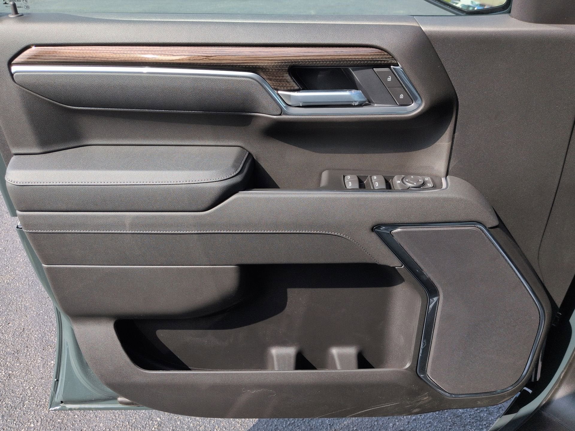 2026 Chevrolet Silverado 1500 LT (2FL) Crew Cab Short Box 4WD