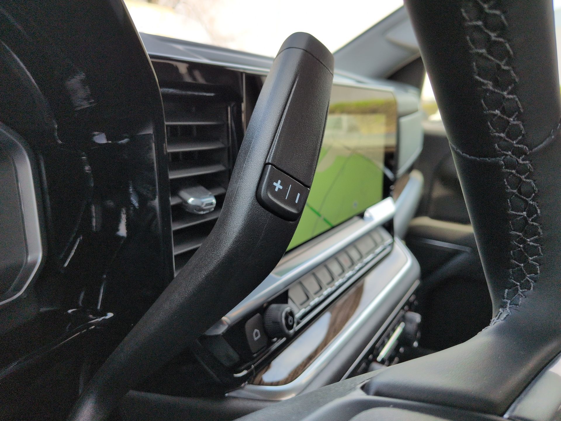 2026 Chevrolet Silverado 1500 LT (2FL) Crew Cab Short Box 4WD