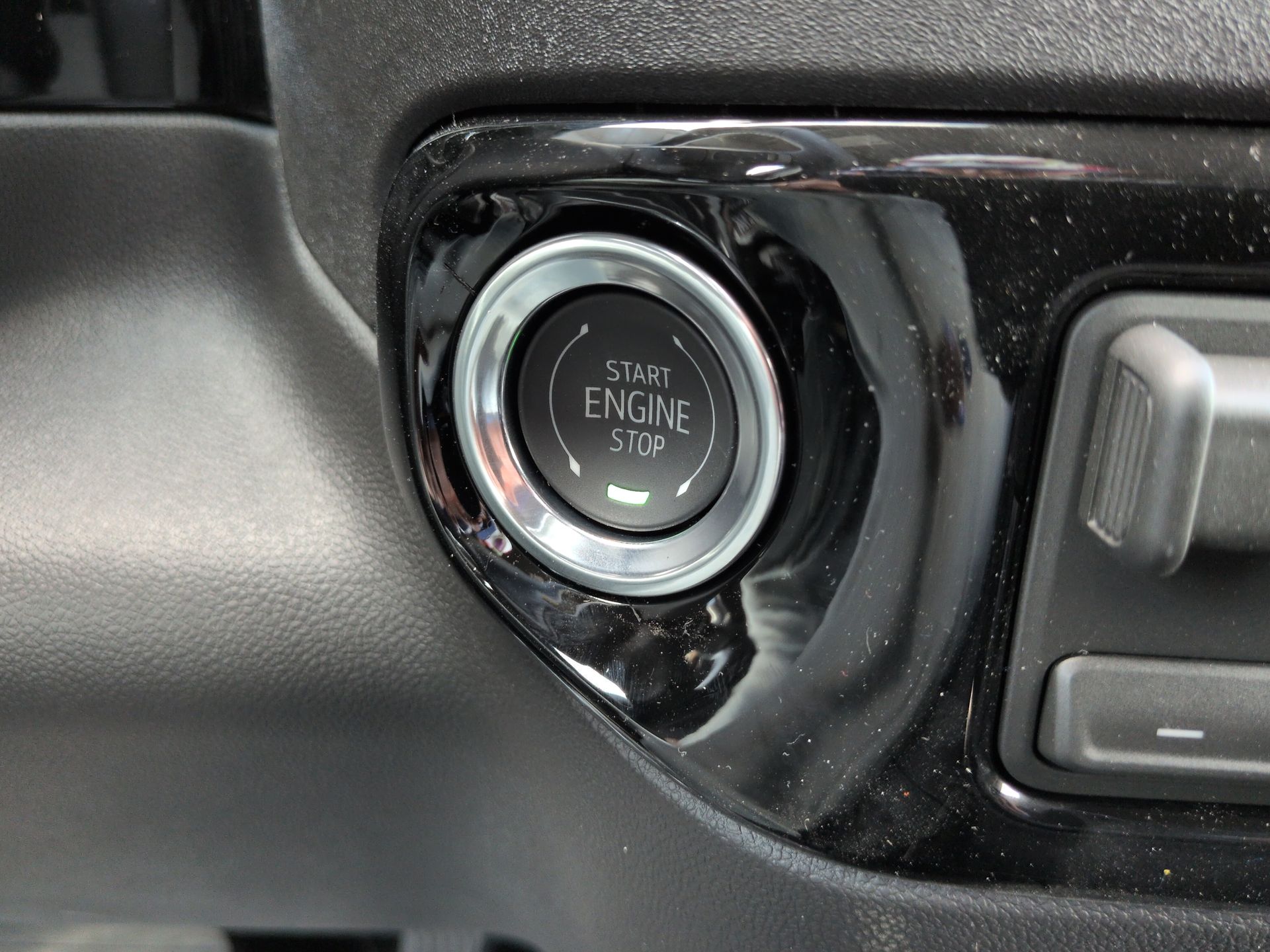 2026 Chevrolet Silverado 1500 LT (2FL) Crew Cab Short Box 4WD