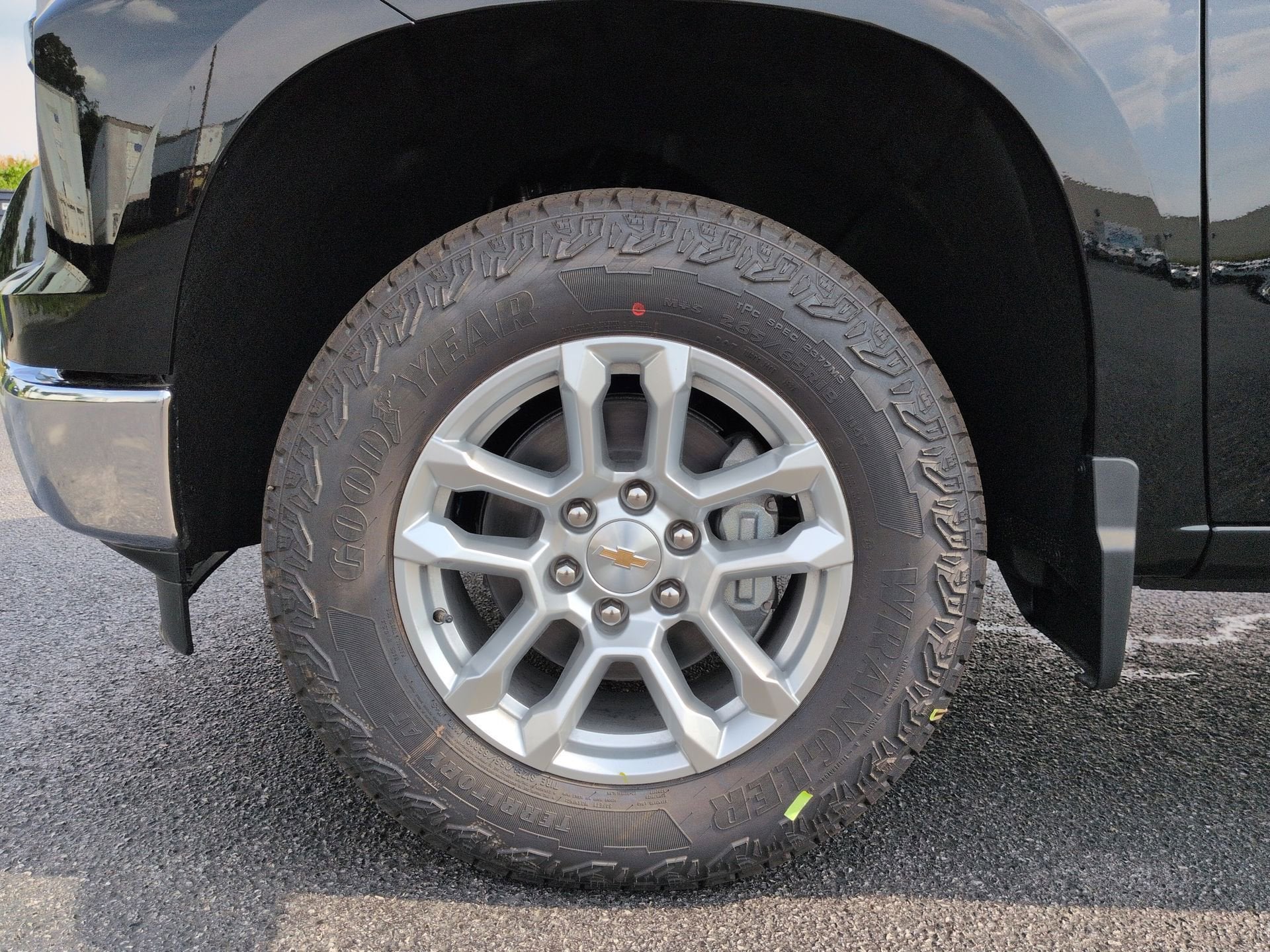 2026 Chevrolet Silverado 1500 LT (2FL) Crew Cab Short Box 4WD