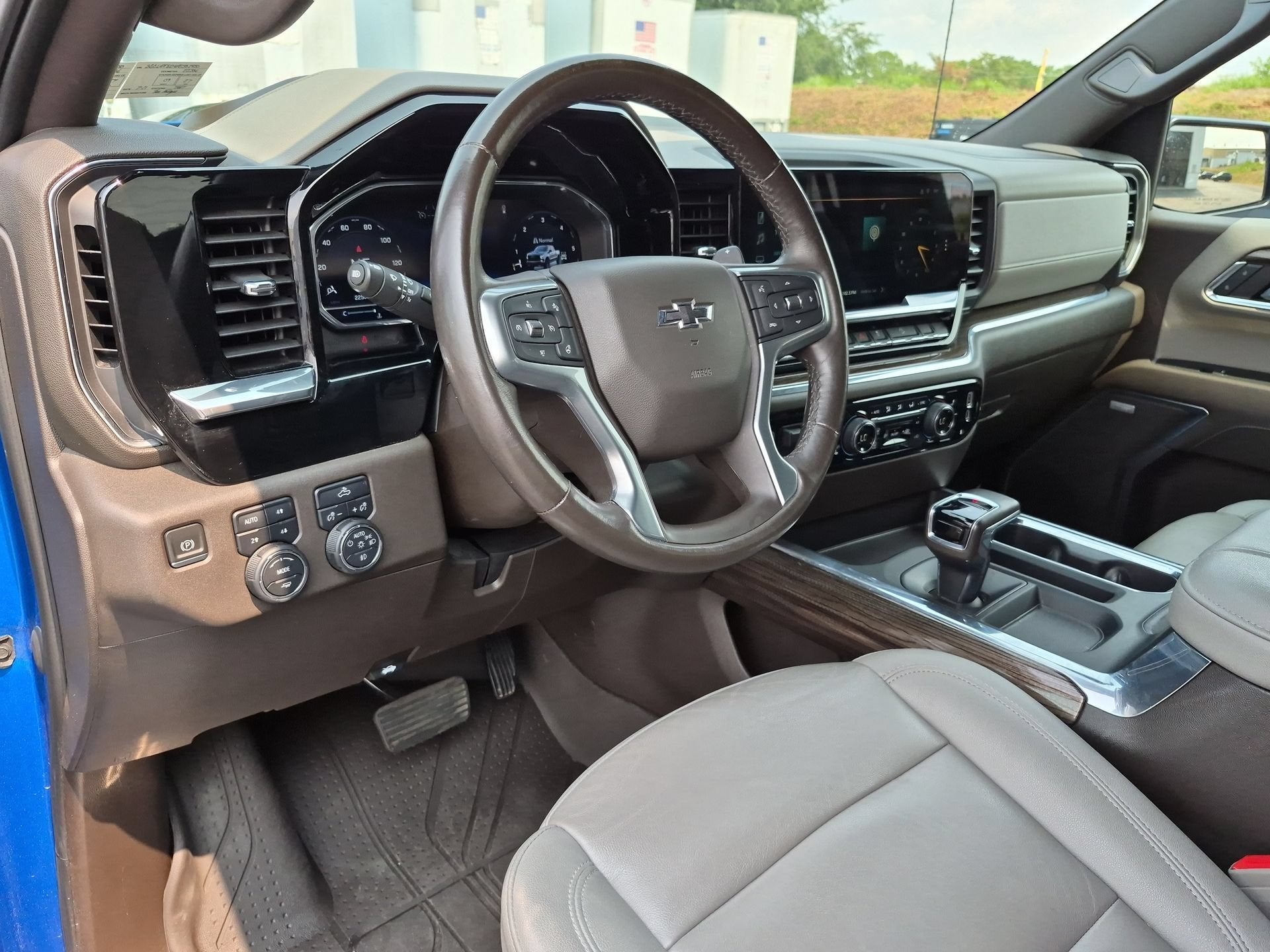 2023 Chevrolet Silverado 1500 LT Trail Boss - Photo 10