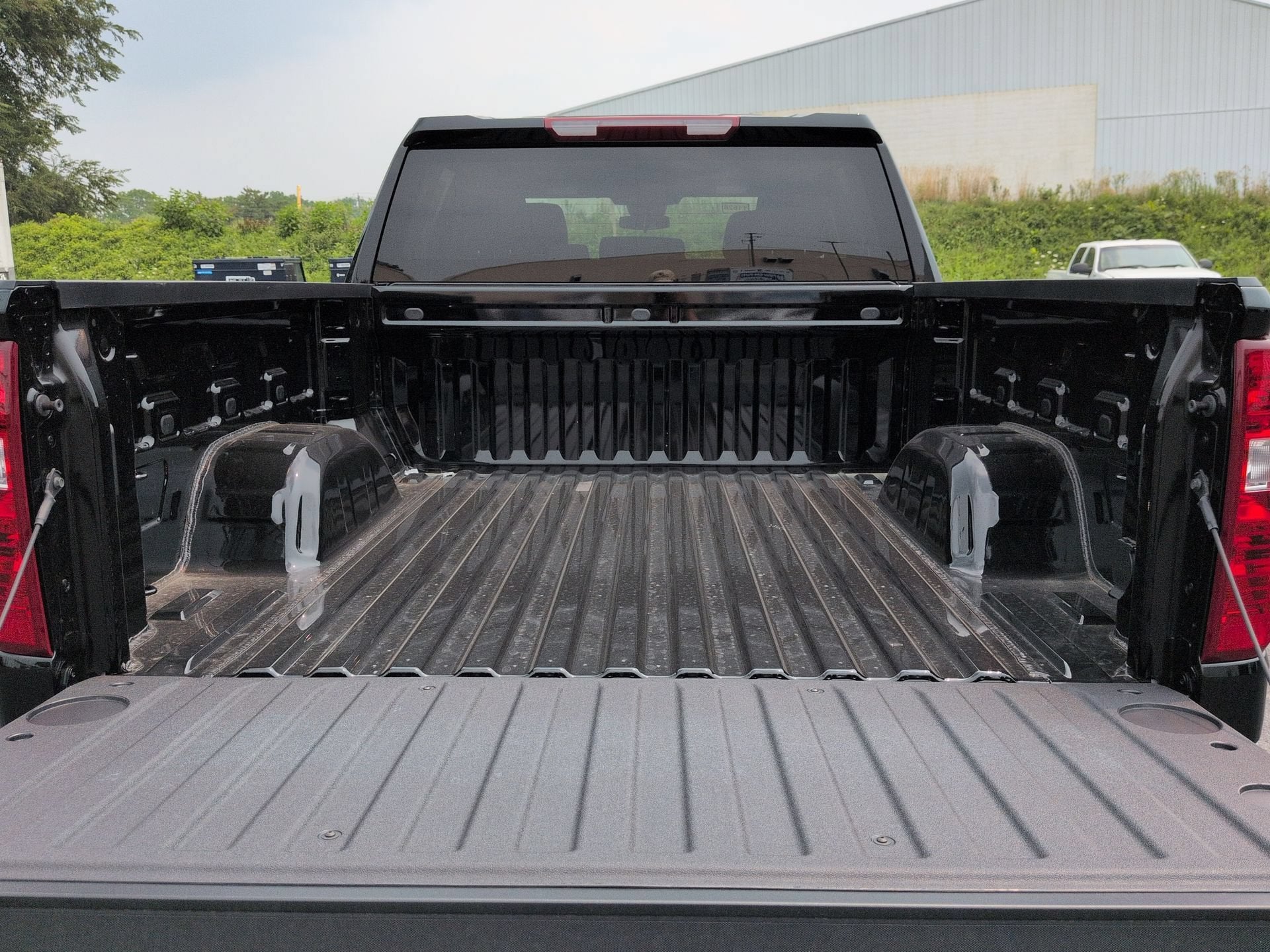 2026 Chevrolet Silverado 1500 Custom Trail Boss Crew Cab Short Box 4WD