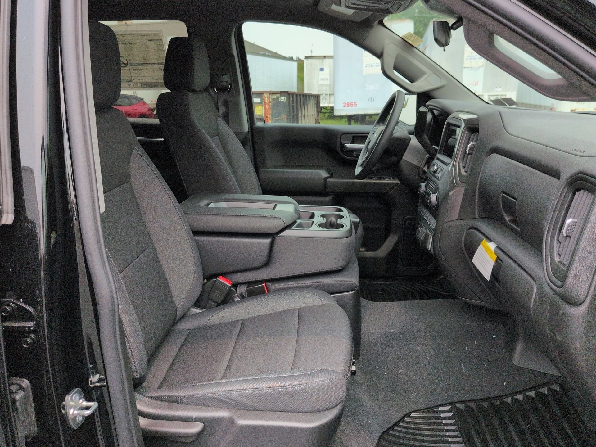 2026 Chevrolet Silverado 1500 Custom Trail Boss Crew Cab Short Box 4WD
