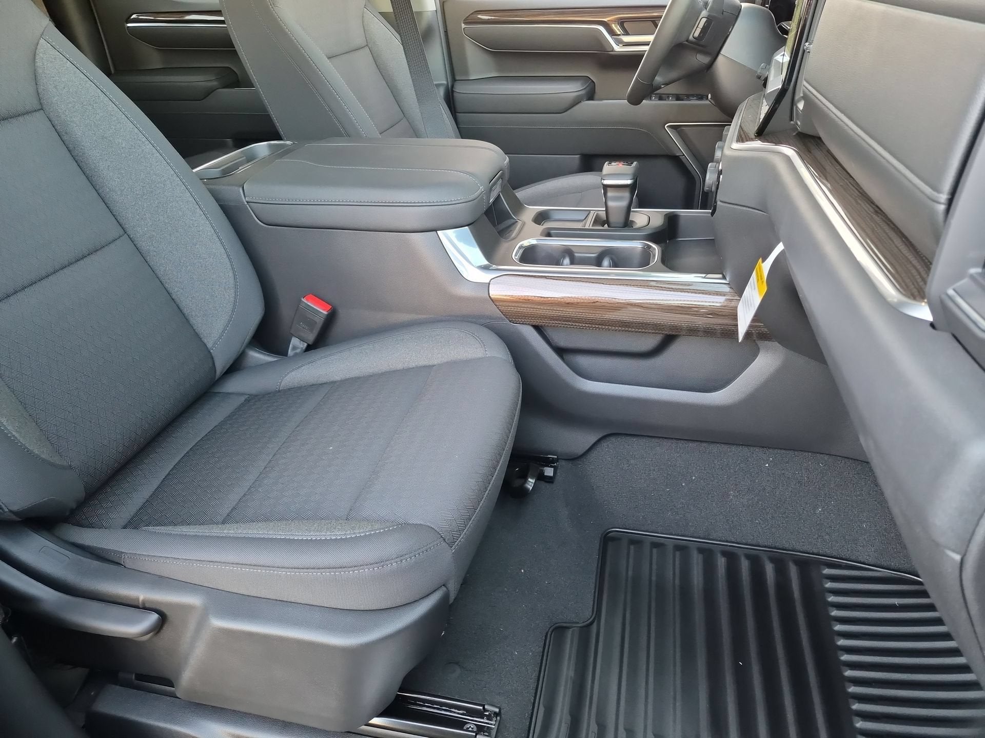 2026 Chevrolet Silverado 1500 LT Crew Cab Standard Box 4WD