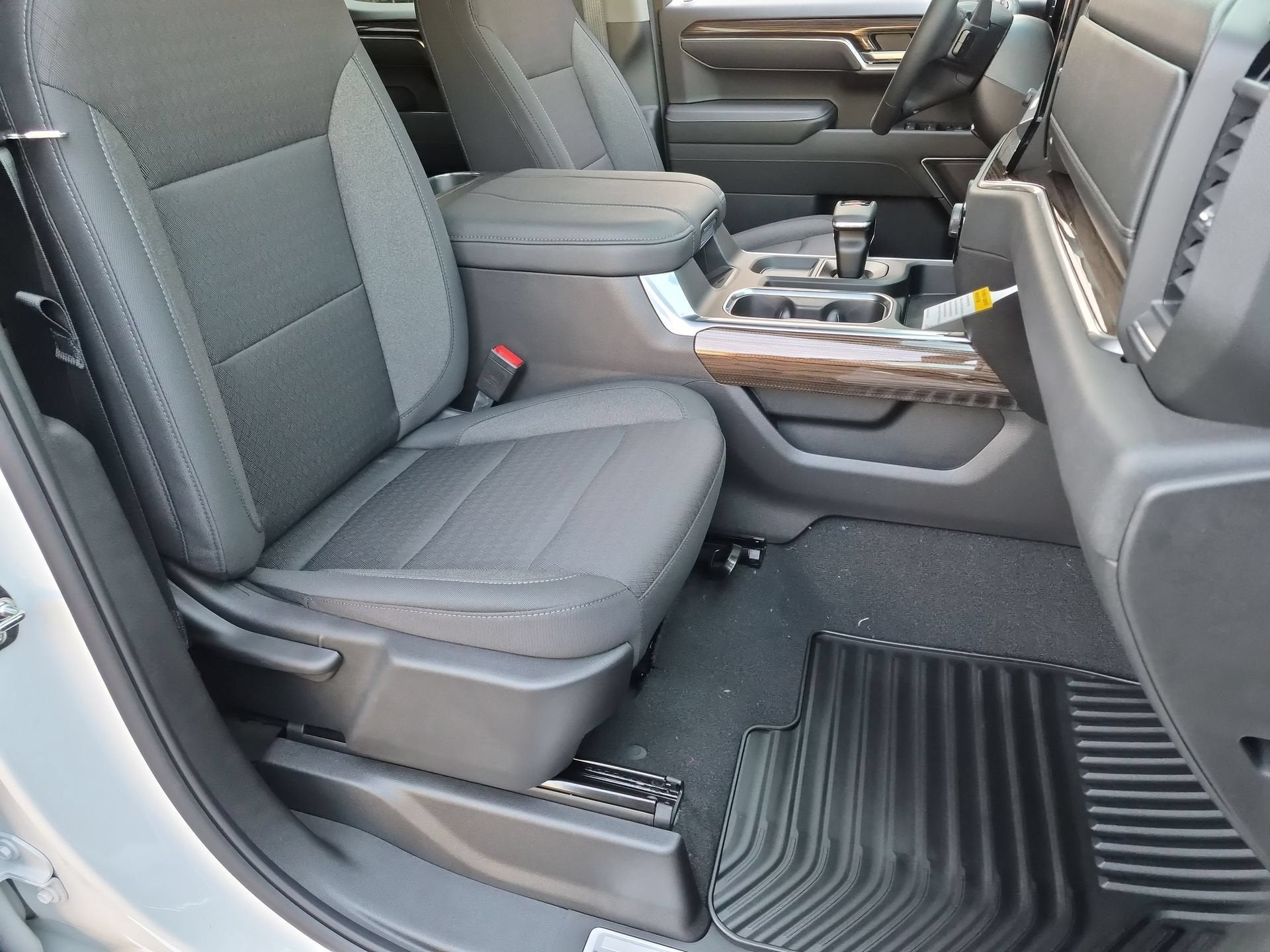 2026 Chevrolet Silverado 1500 LT Crew Cab Standard Box 4WD