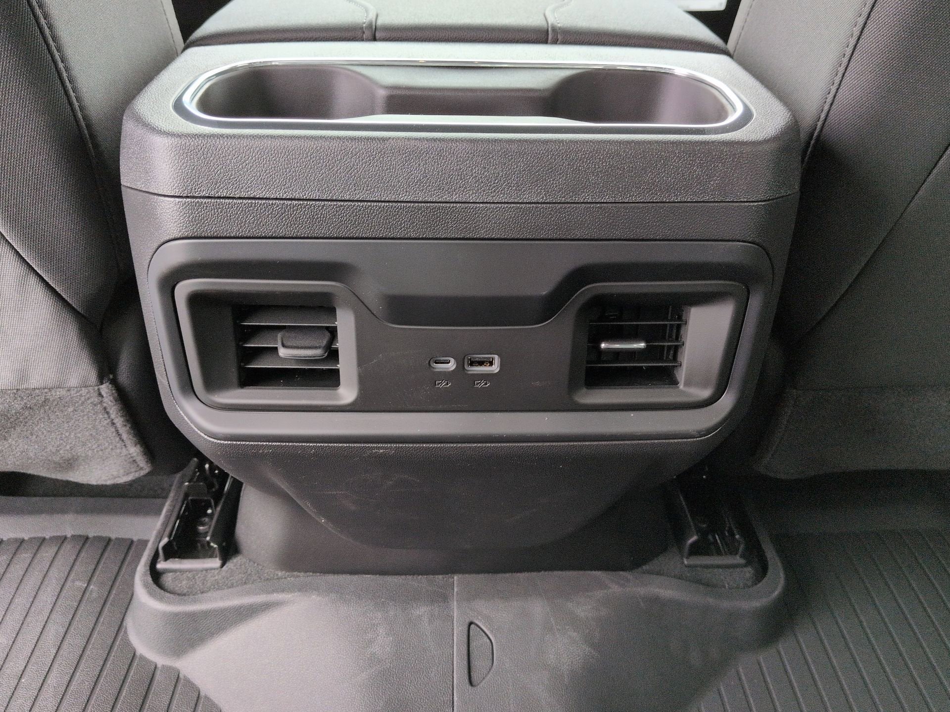 2026 Chevrolet Silverado 1500 LT Crew Cab Short Box 4WD