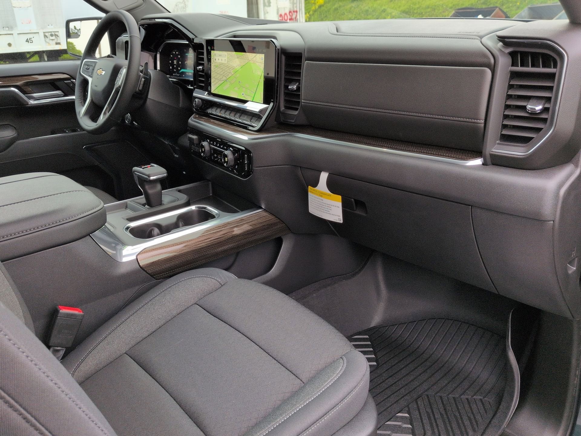 2026 Chevrolet Silverado 1500 LT Crew Cab Short Box 4WD