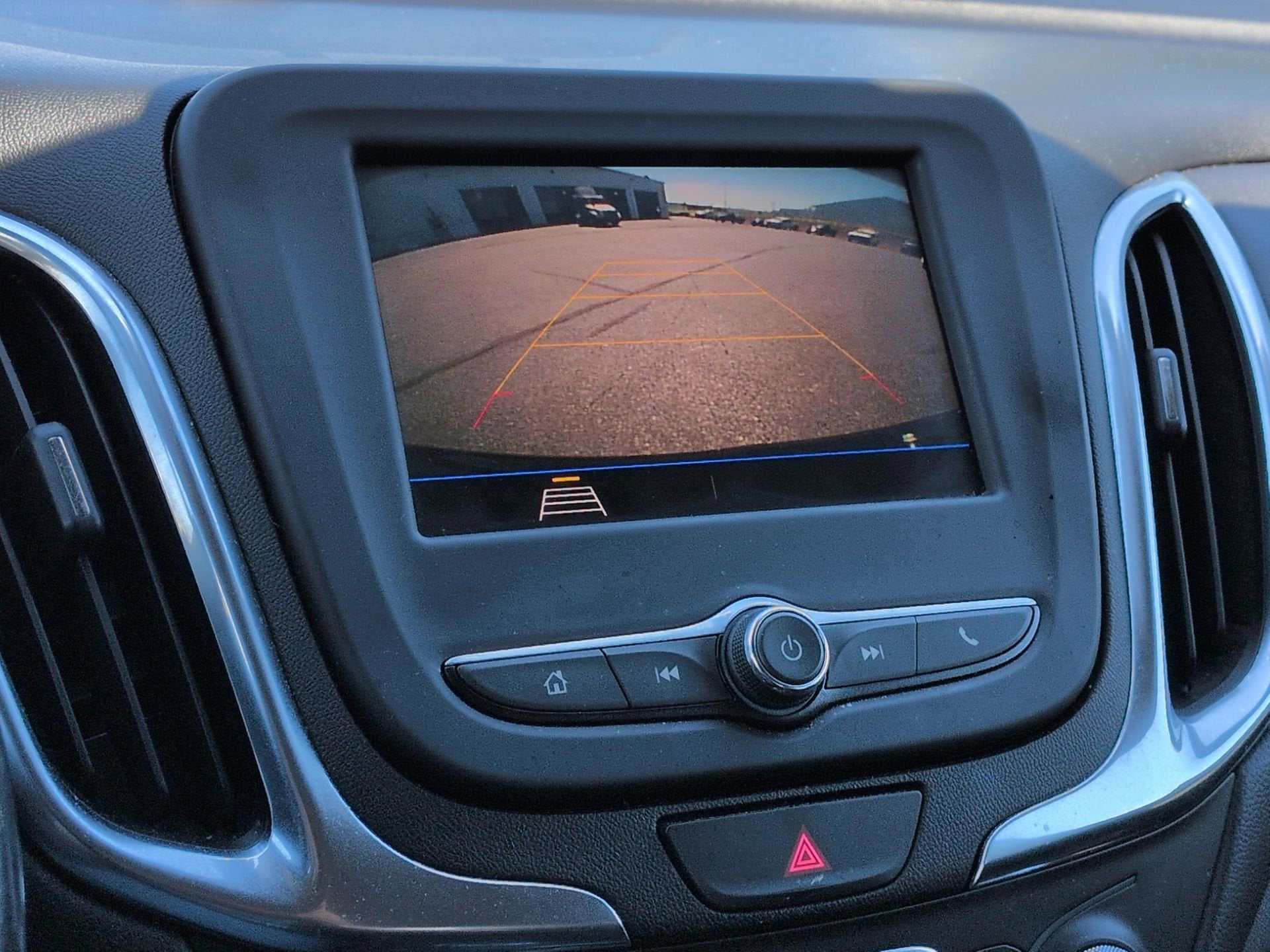 2021 Chevrolet Equinox LT - Photo 15