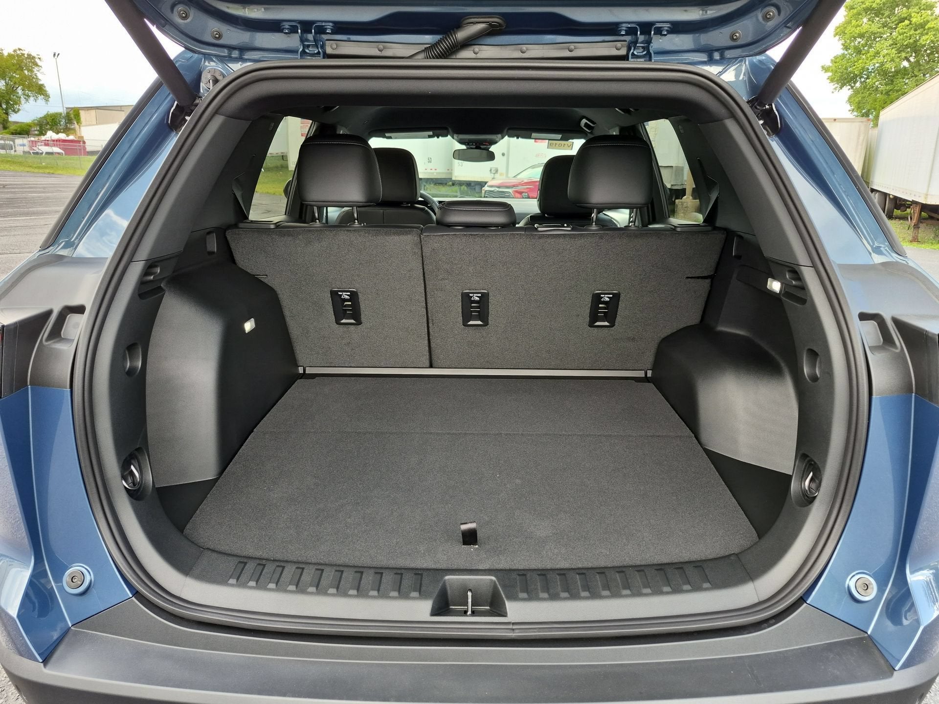 2027 Chevrolet Equinox LT SUV AWD