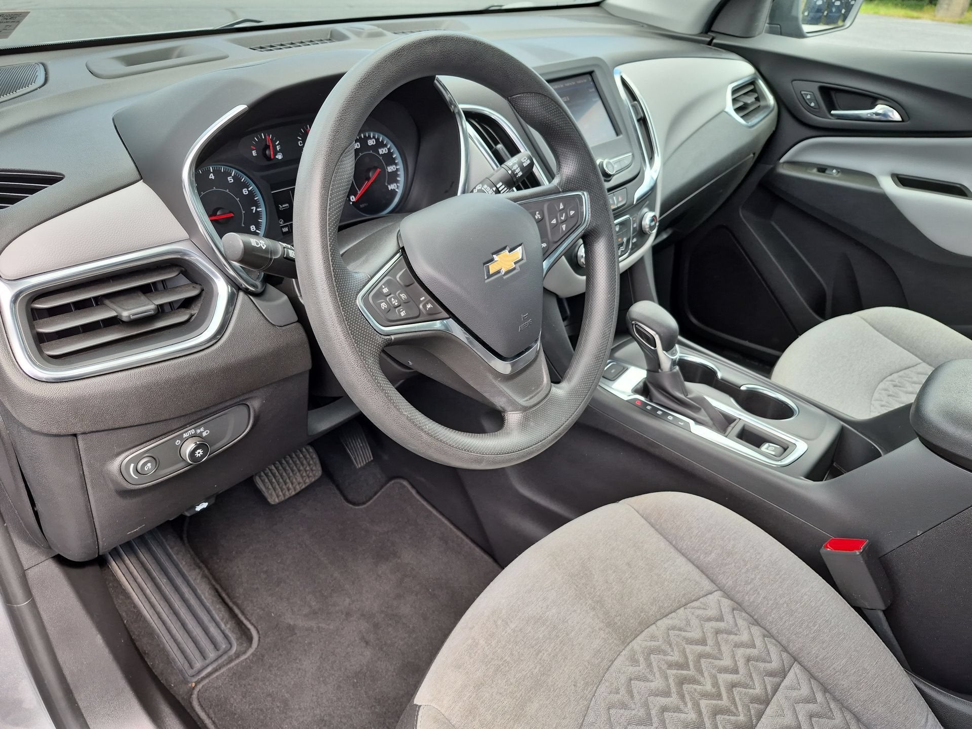 2024 Chevrolet Equinox LS - Photo 10