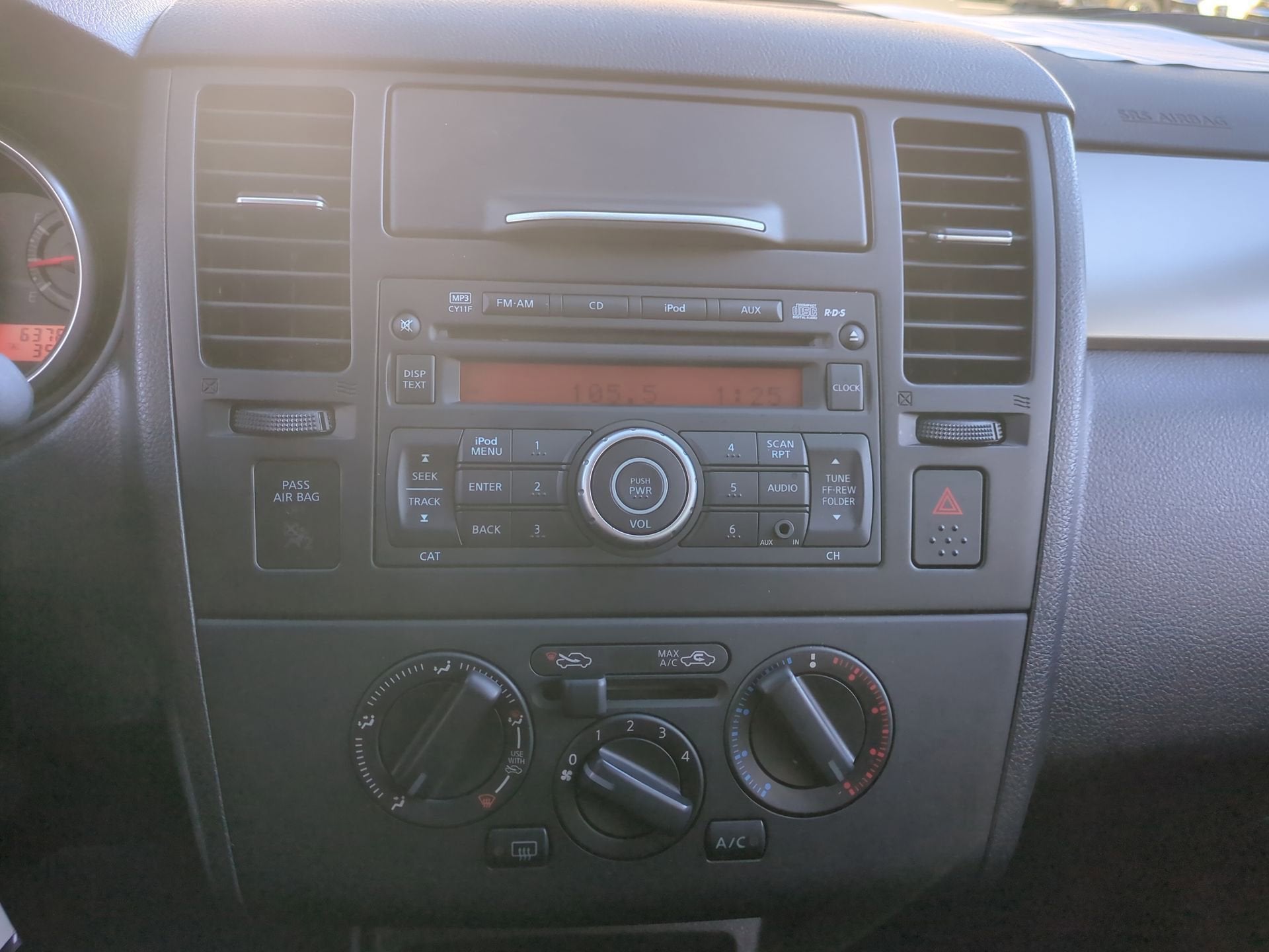 2012 Nissan Versa 1.8 SL