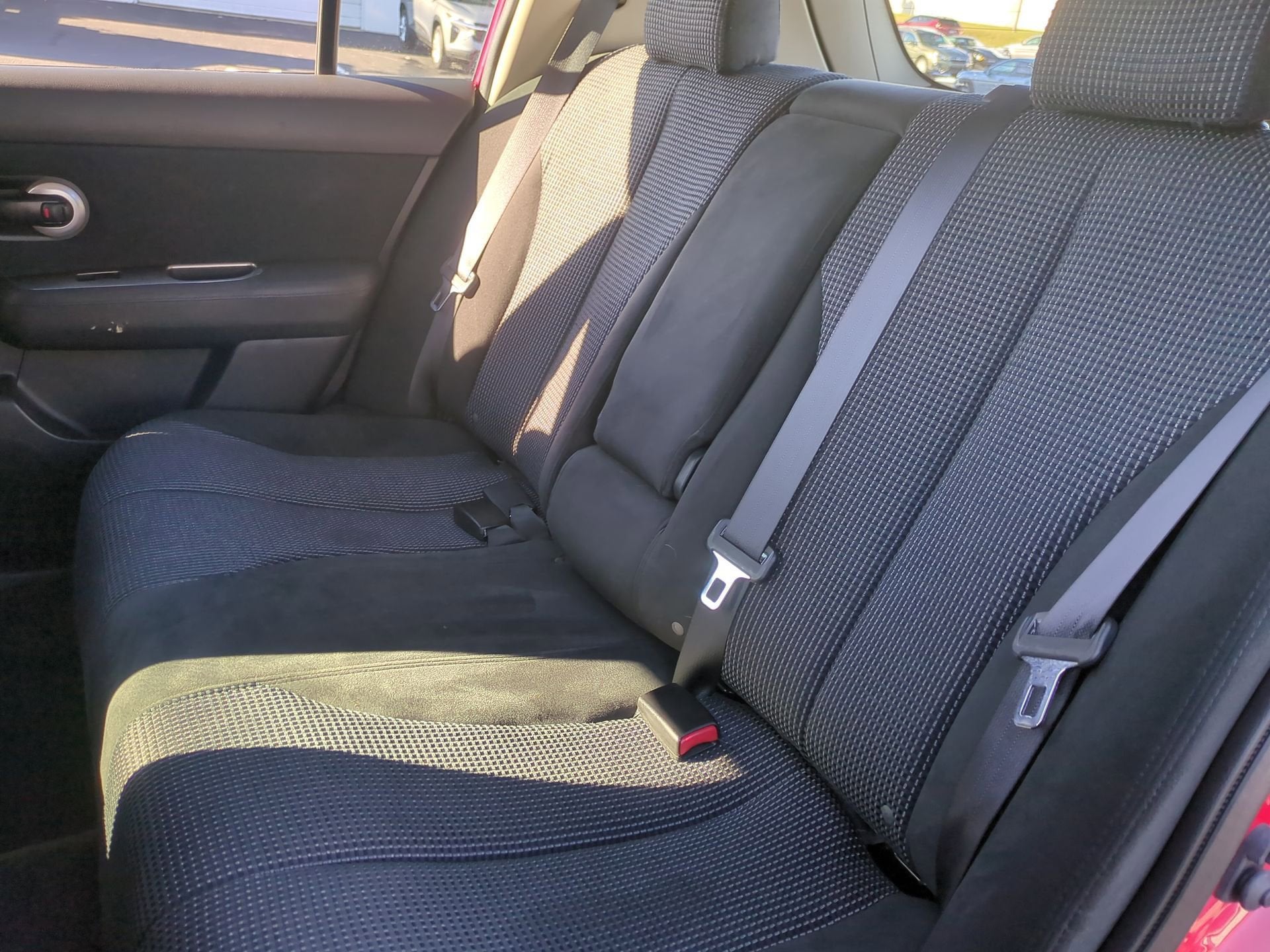 2012 Nissan Versa 1.8 SL