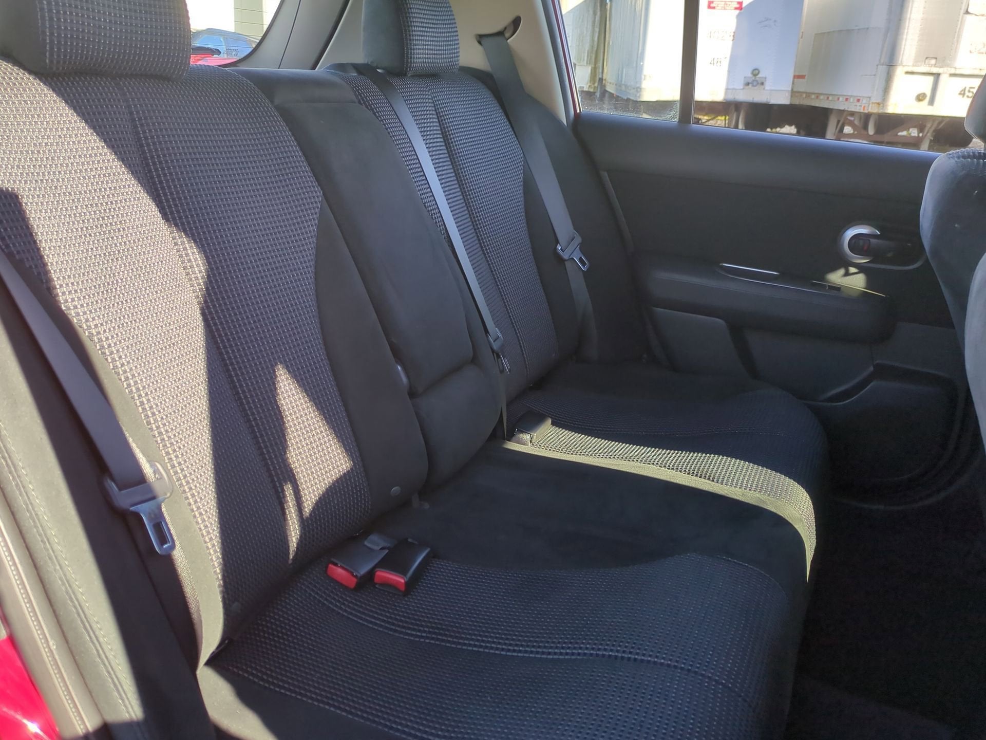 2012 Nissan Versa 1.8 SL