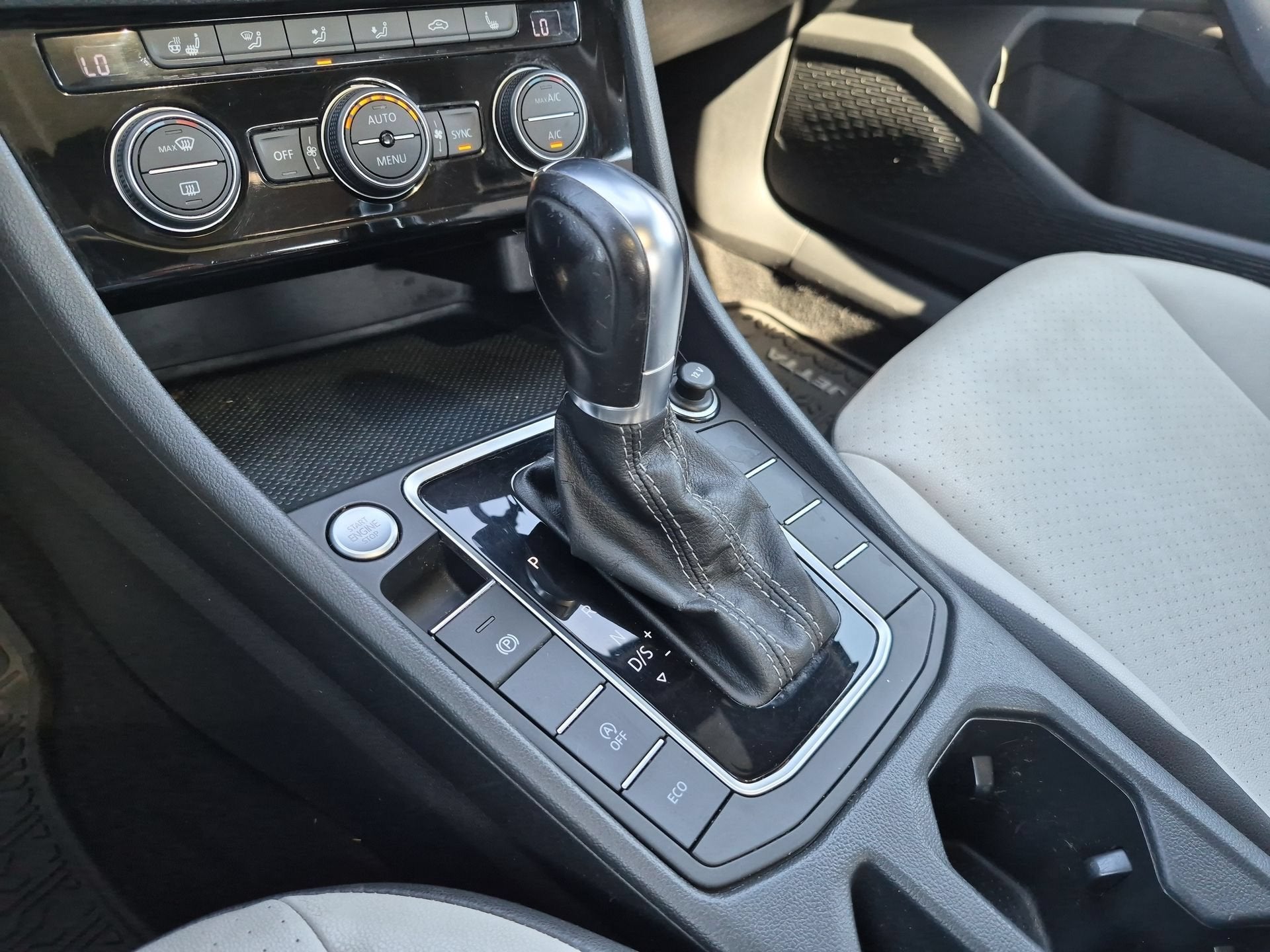 2019 Volkswagen Jetta 1.4T R-Line