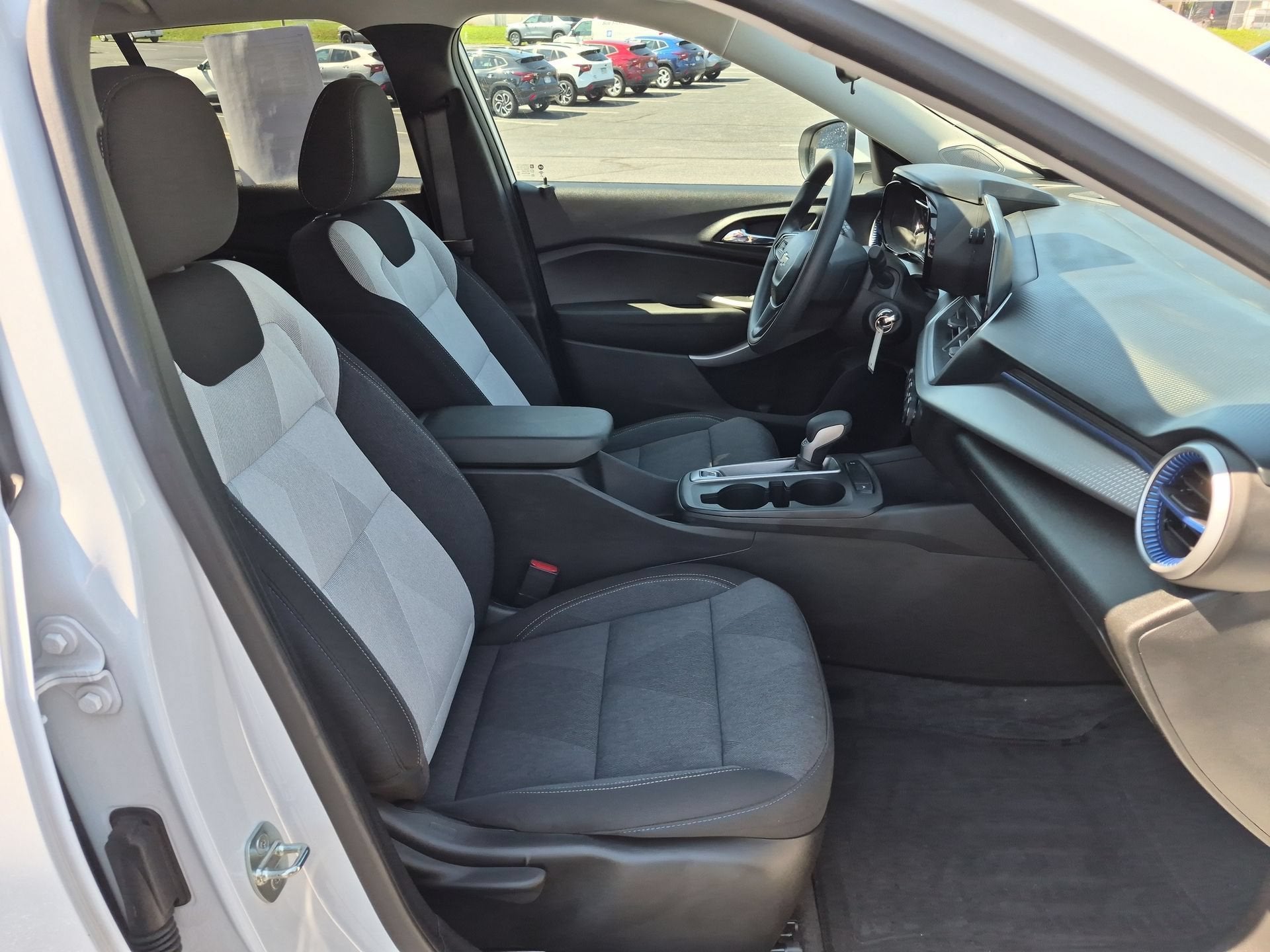 2024 Chevrolet Trax LS - Photo 27