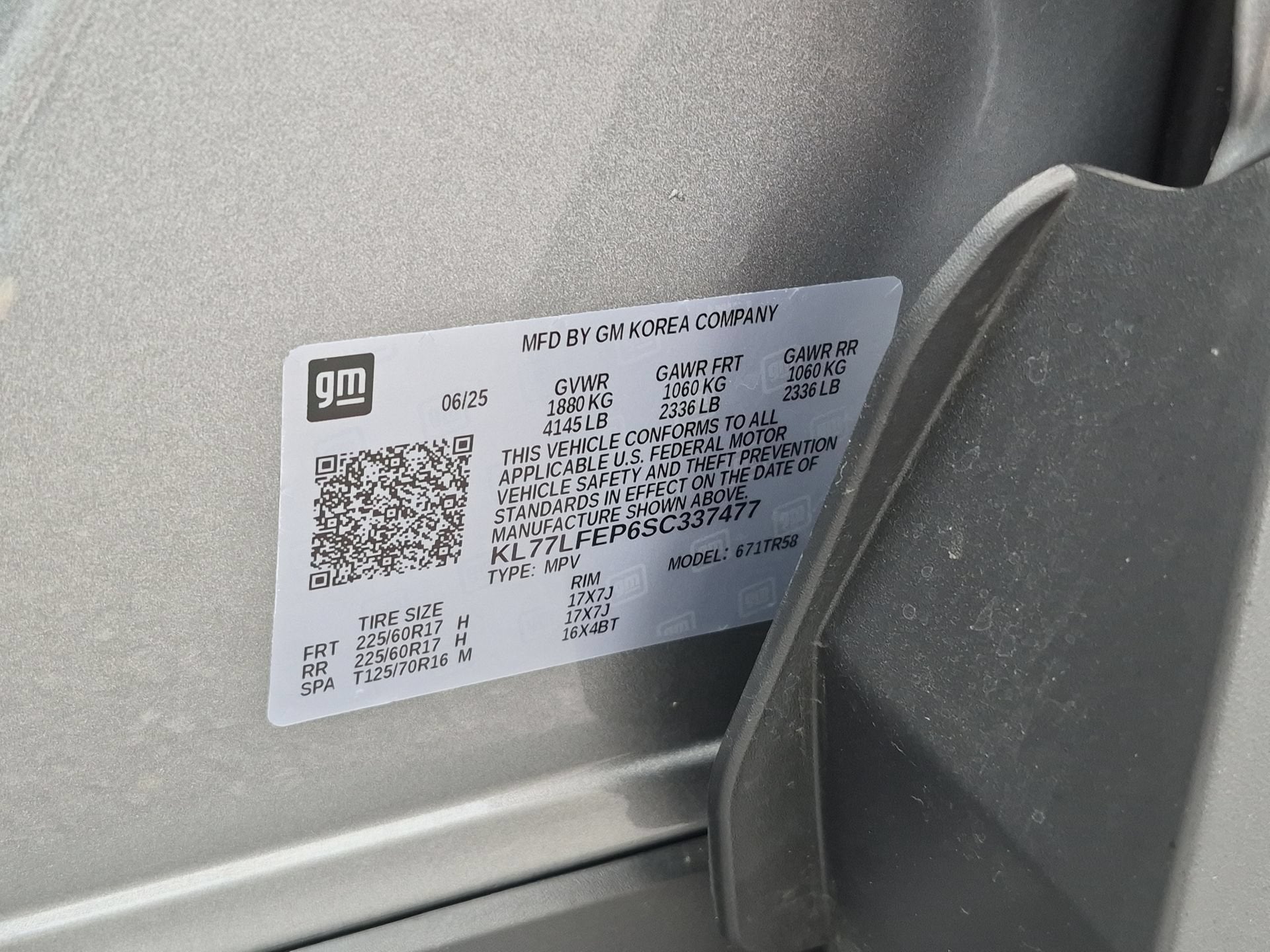 2025 Chevrolet Trax LS