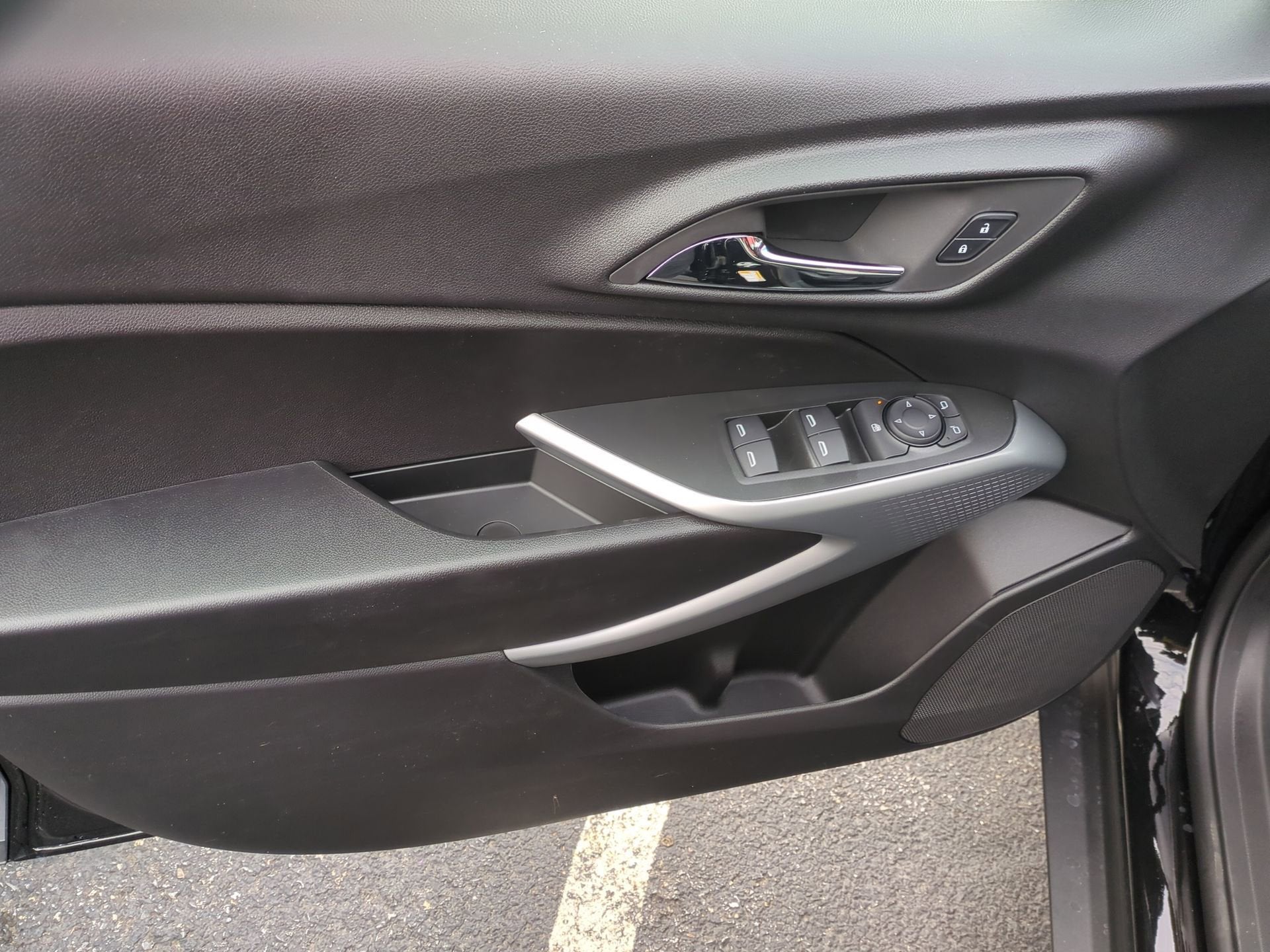 2026 Chevrolet Trax LS SUV FWD