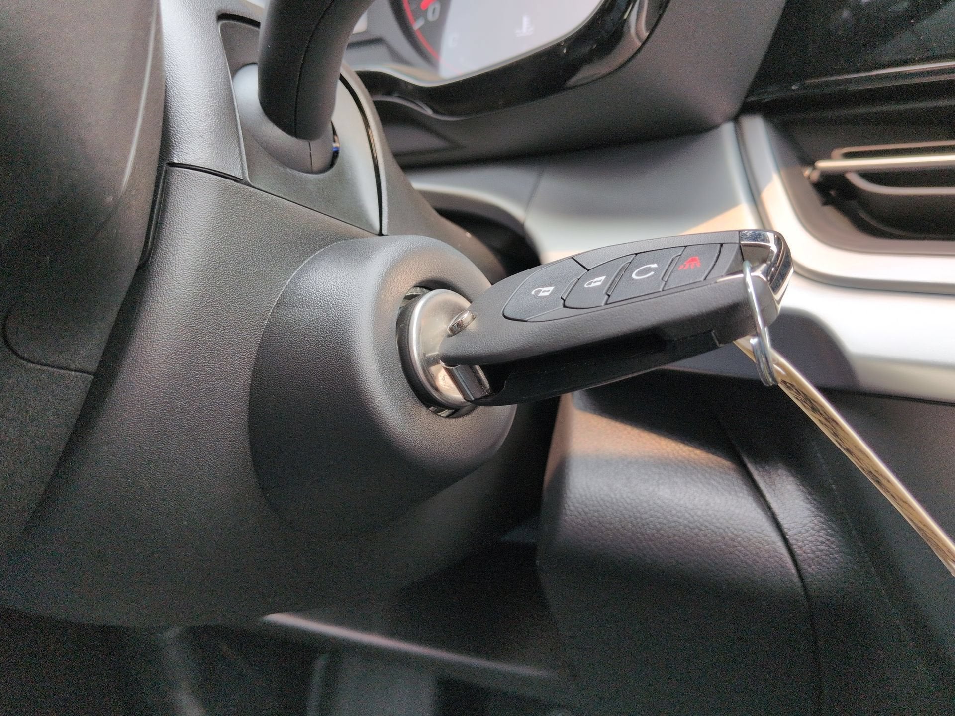 2026 Chevrolet Trax 1RS SUV FWD