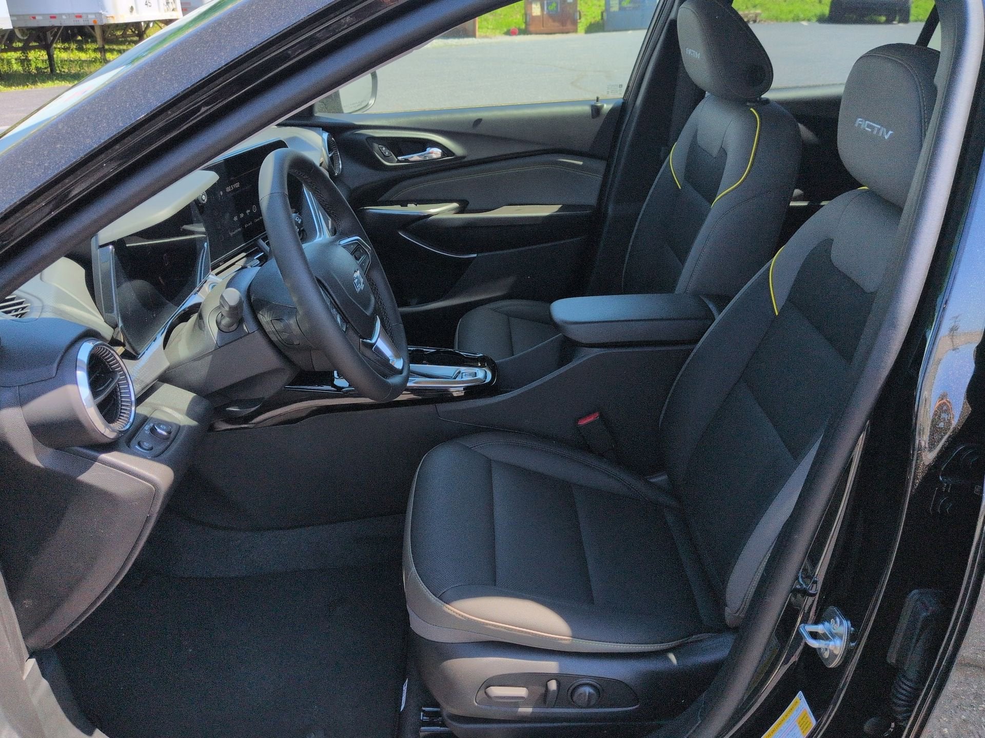 2026 Chevrolet Trax Activ - Photo 18
