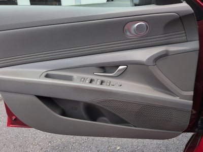 2025 Hyundai Elantra SEL Convenience