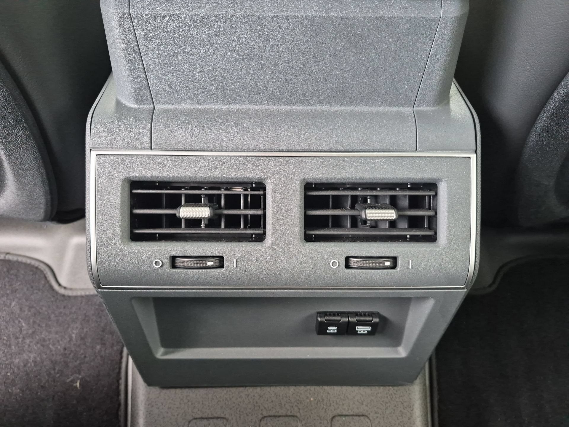 2024 INEOS Grenadier Station Wagon Base