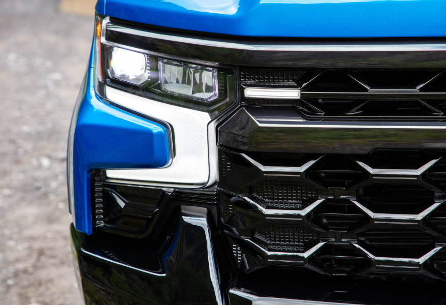 2026 Chevrolet Silverado 1500 Exterior Front Gille and Light